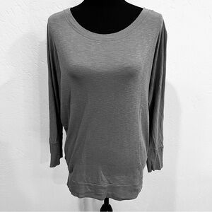 Paraphrase gray flowy shirt